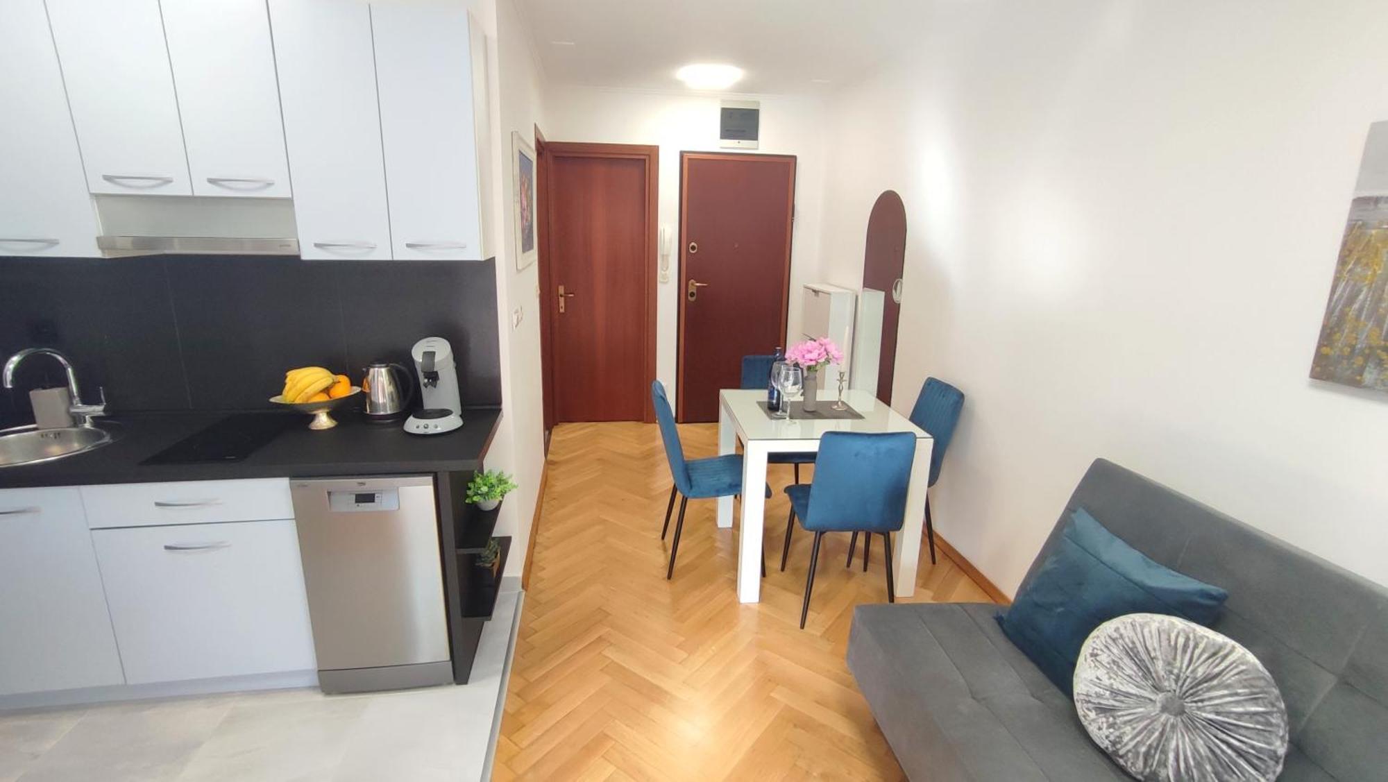 Apartment Paolo By The Beach Znjan Сплит Екстериор снимка