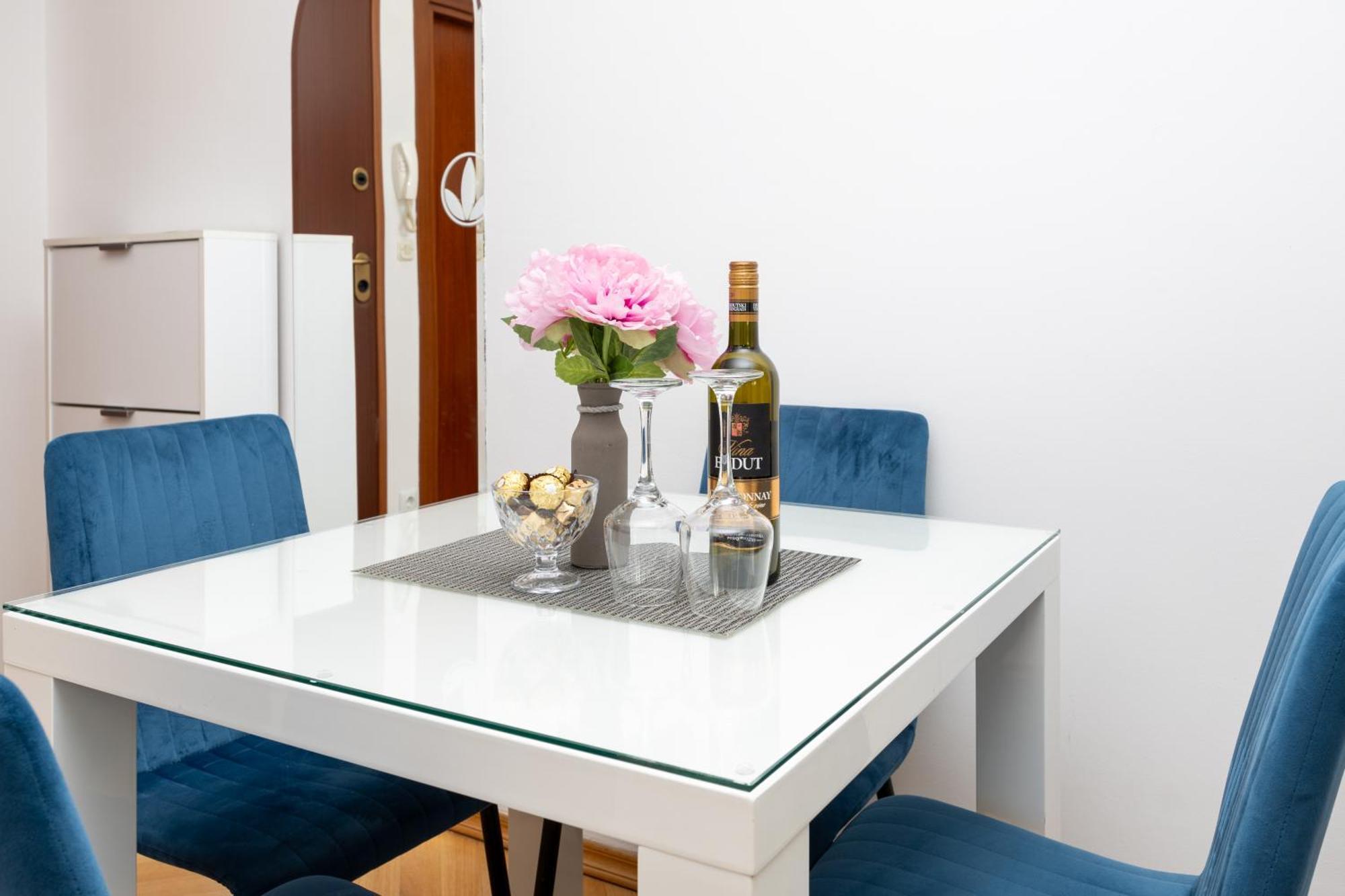 Apartment Paolo By The Beach Znjan Сплит Екстериор снимка