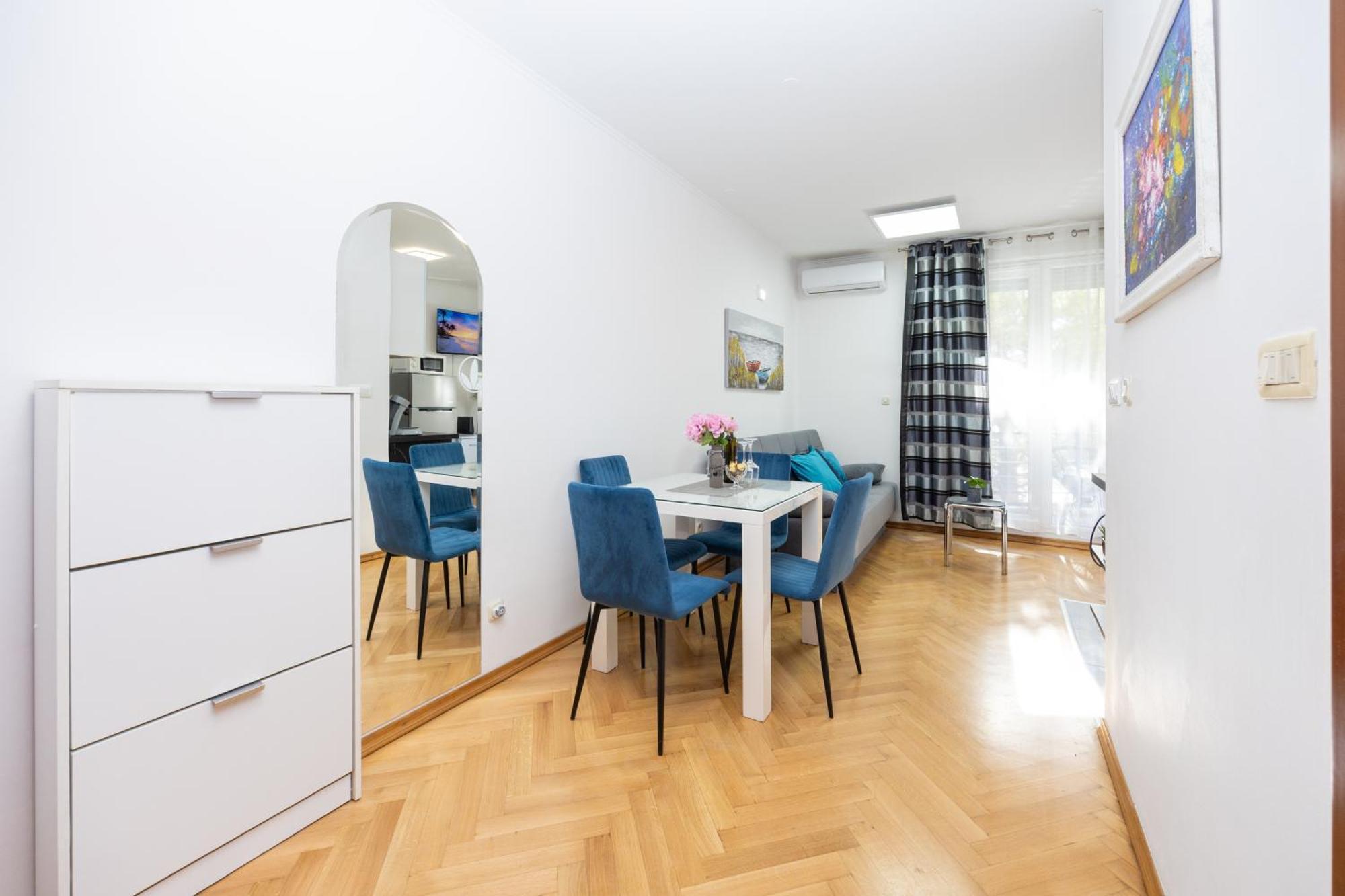 Apartment Paolo By The Beach Znjan Сплит Екстериор снимка