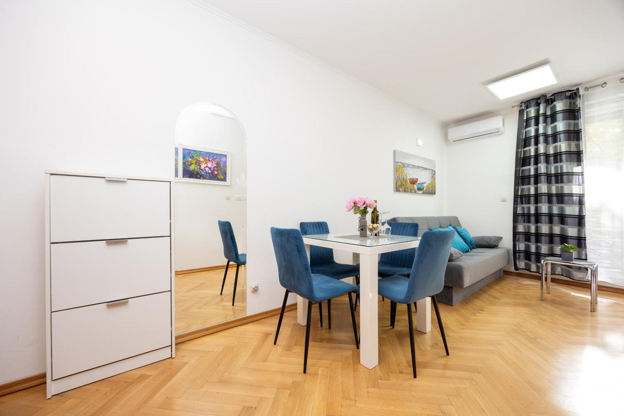 Apartment Paolo By The Beach Znjan Сплит Екстериор снимка